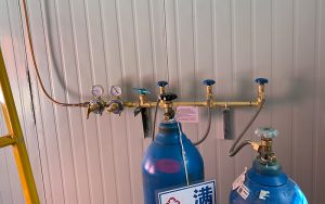 医气气体汇流排安装规范