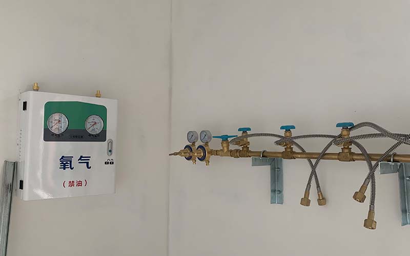 医用气体系统多级减压流程与终端压力控制规范-四川氧安科技 医用气体系统多级减压流程与终端压力控制规范-四川氧安科技