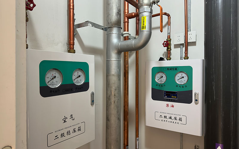 医用二级稳压箱施工安装及功能要点-四川氧安科技